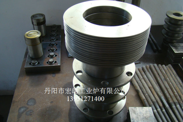 臺(tái)車爐大梁配件